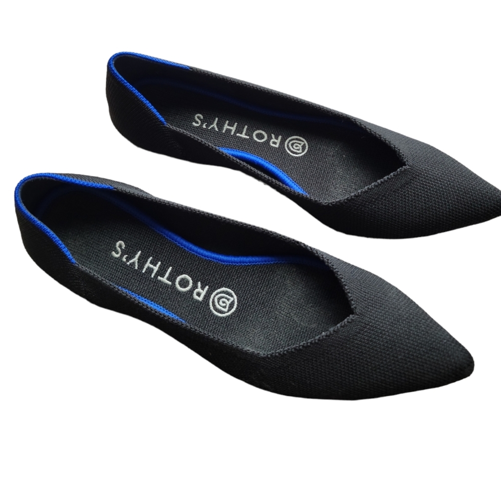 Rothys pointed toe, solid black, size 7